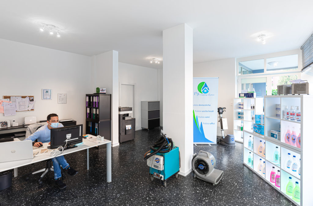 pr cleaning azienda interno ufficio